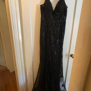 Blossoms promp dress size 8. Excellent condition.